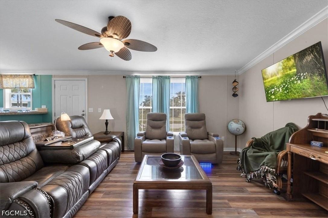 701 Coral Dr - Photo 5 of 50