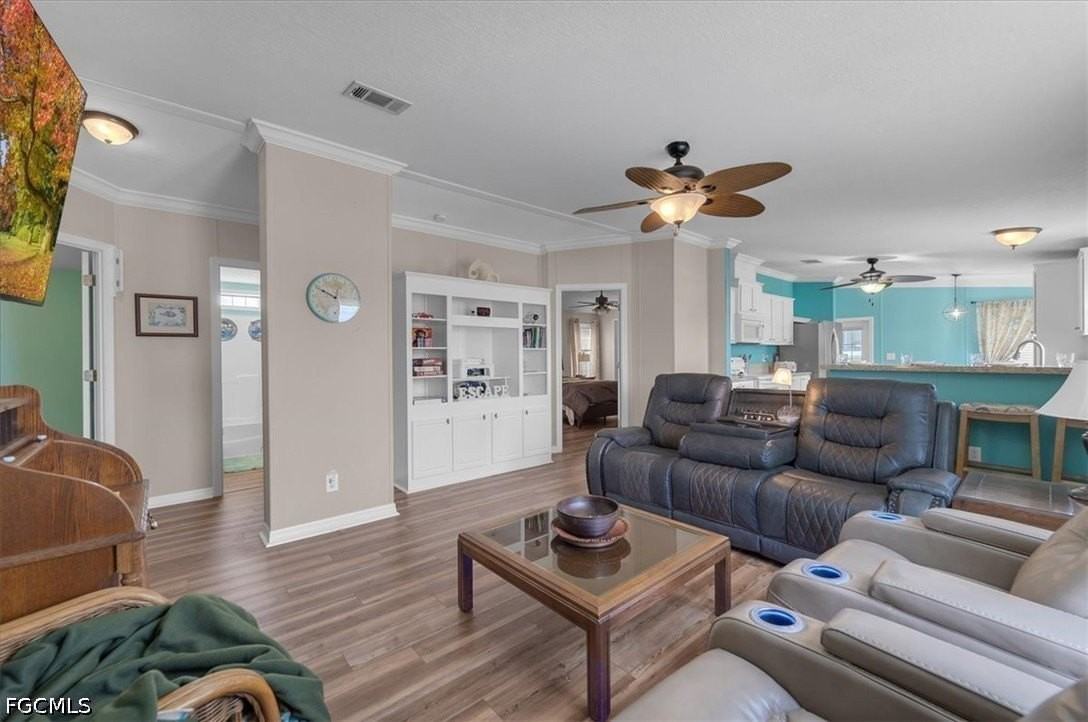 701 Coral Dr - Photo 6 of 50