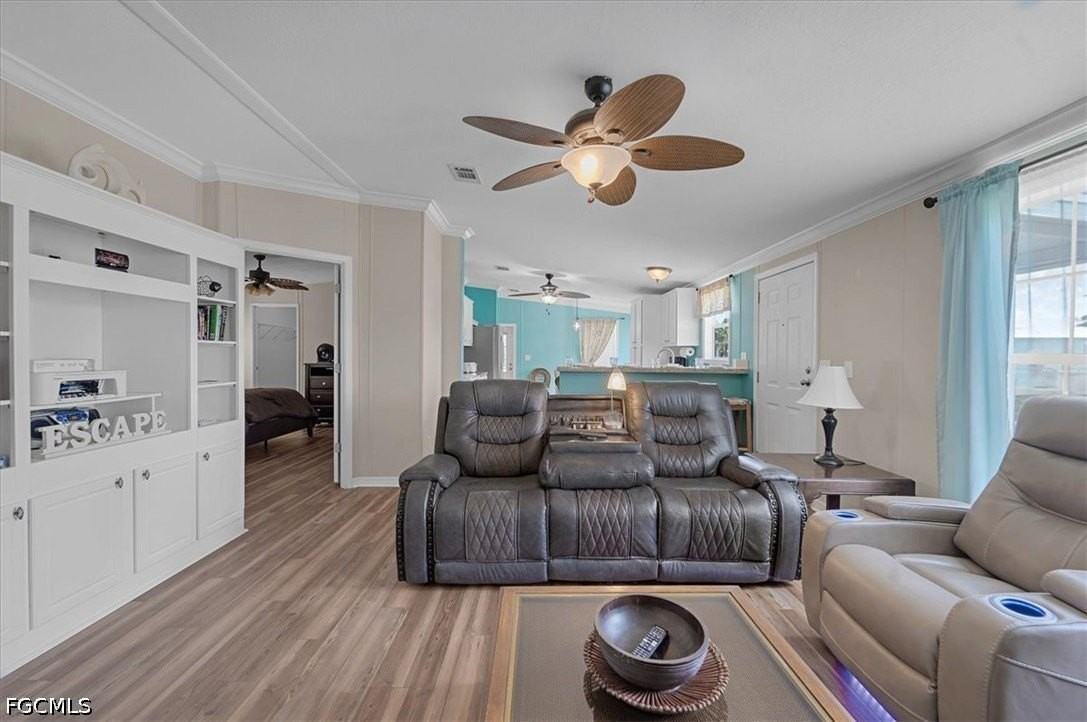 701 Coral Dr - Photo 7 of 50