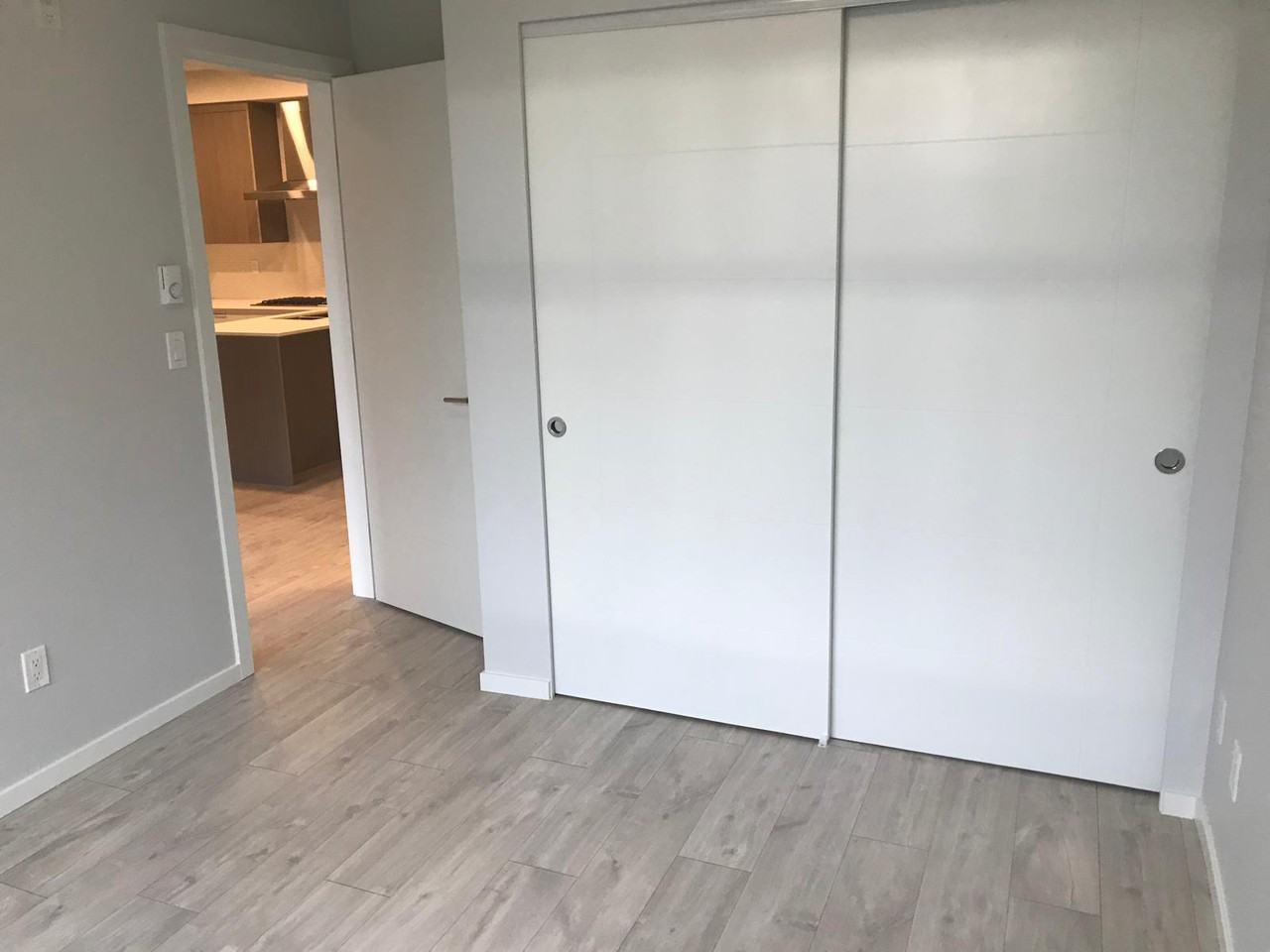 6283 Kingsway - Photo 2 of 7