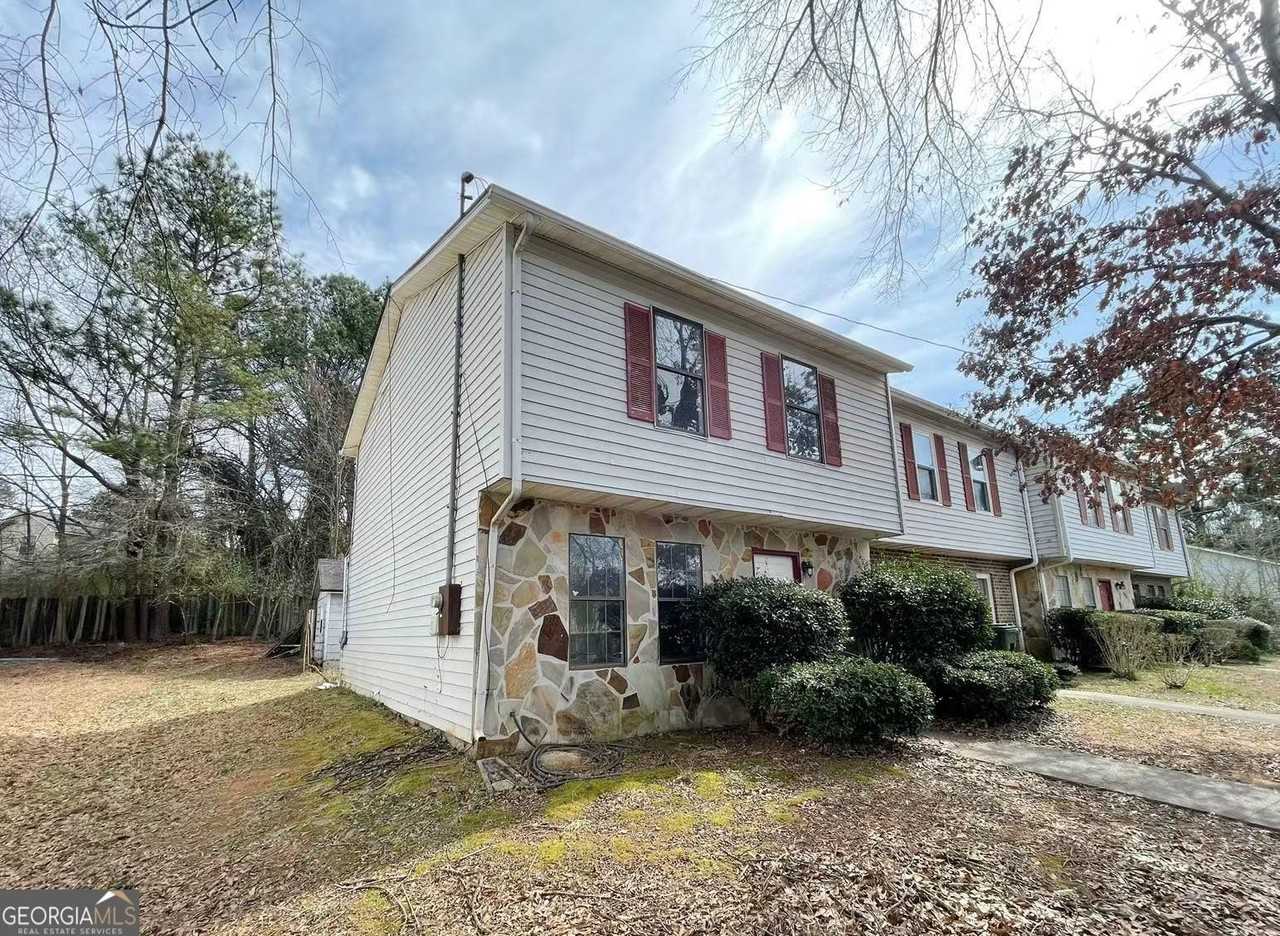 4001 Laurie Jo Dr Sw - Photo 2 of 16