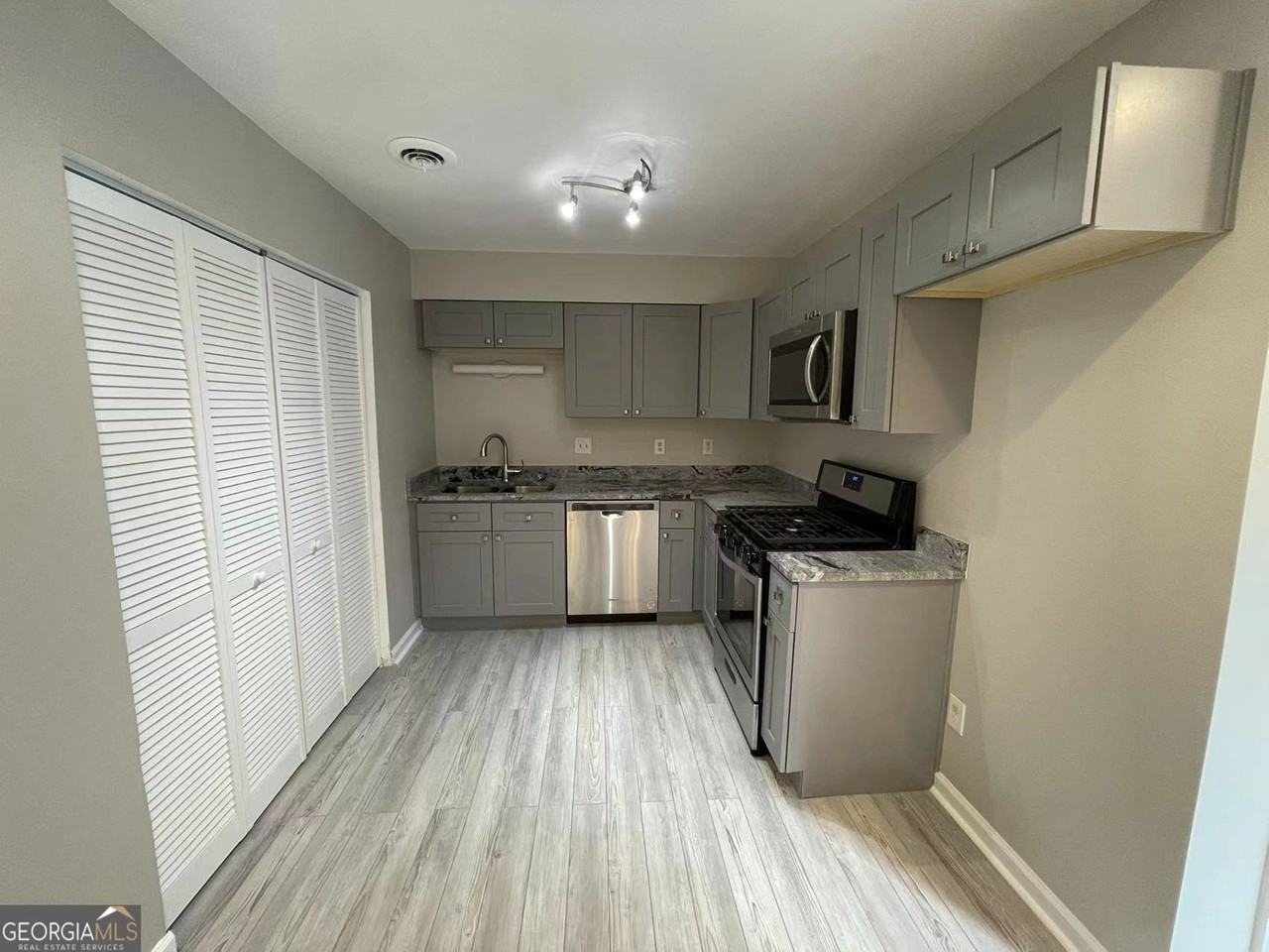 4001 Laurie Jo Dr Sw - Photo 6 of 16