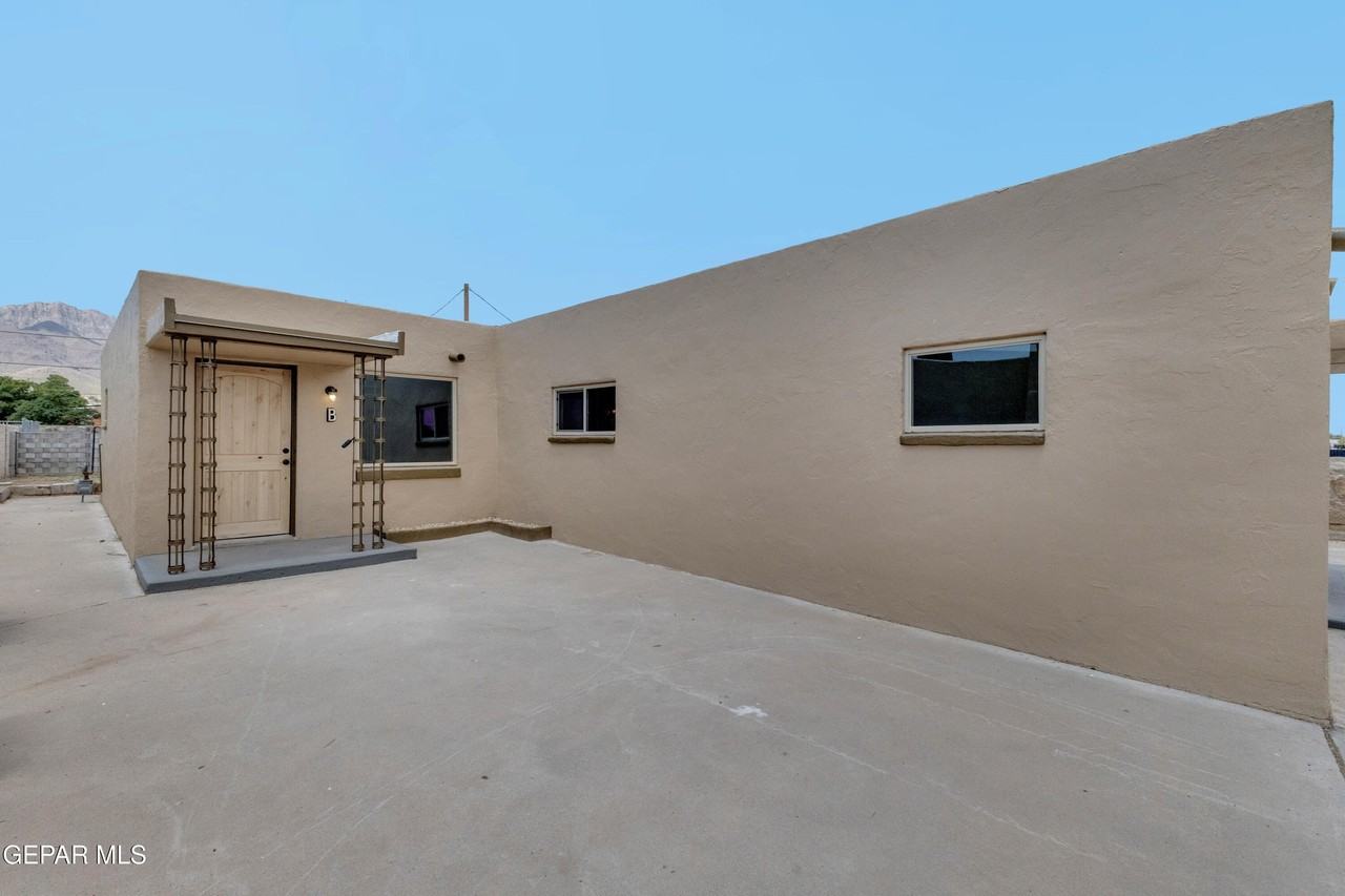 8931 Robert Dr #AB - Photo 5 of 50