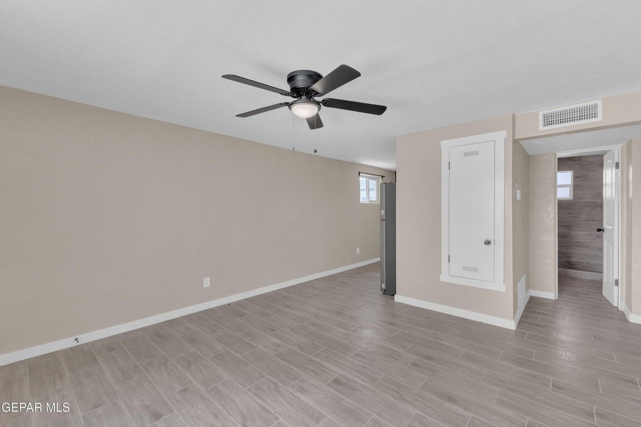 8931 Robert Dr #AB - Photo 7 of 50