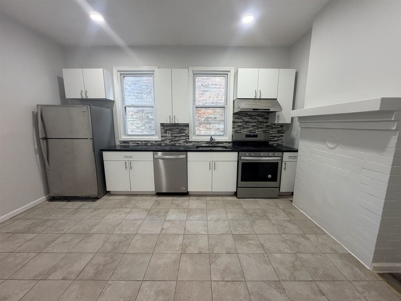 109 Frank E Rodgers Blvd N #2