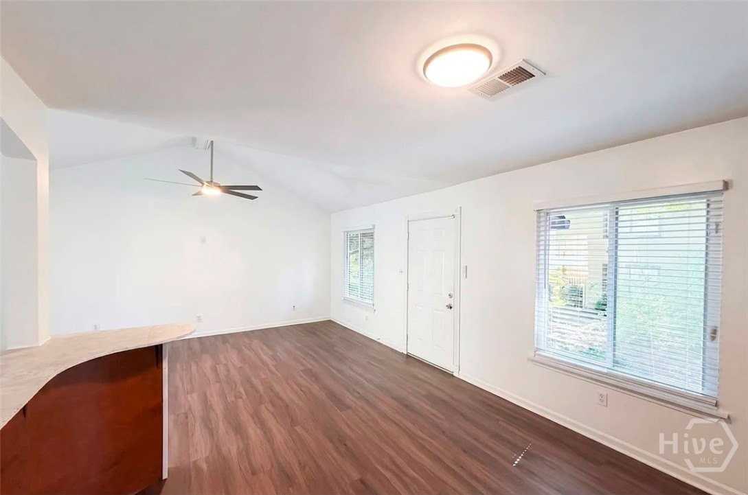 2725 Flintlock Pl - Photo 5 of 10