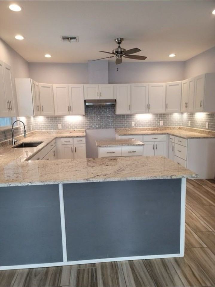 1600 Woodside Dr - Photo 3 of 8