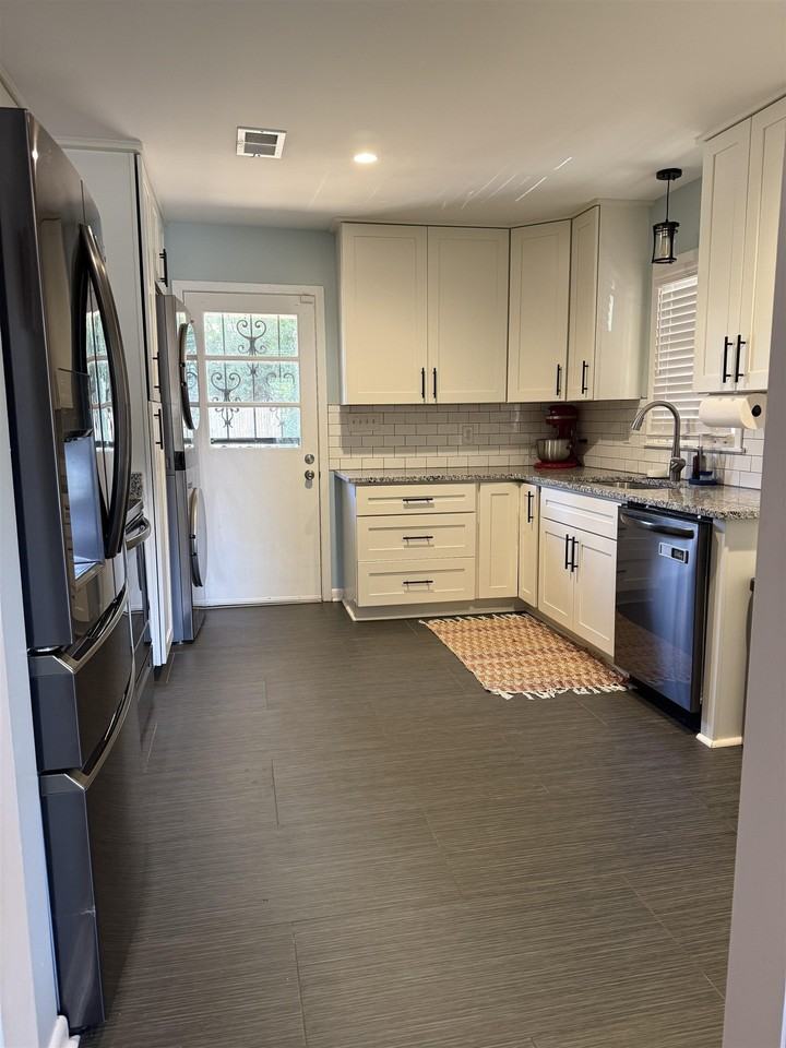 5205 Mason Rd - Photo 2 of 19