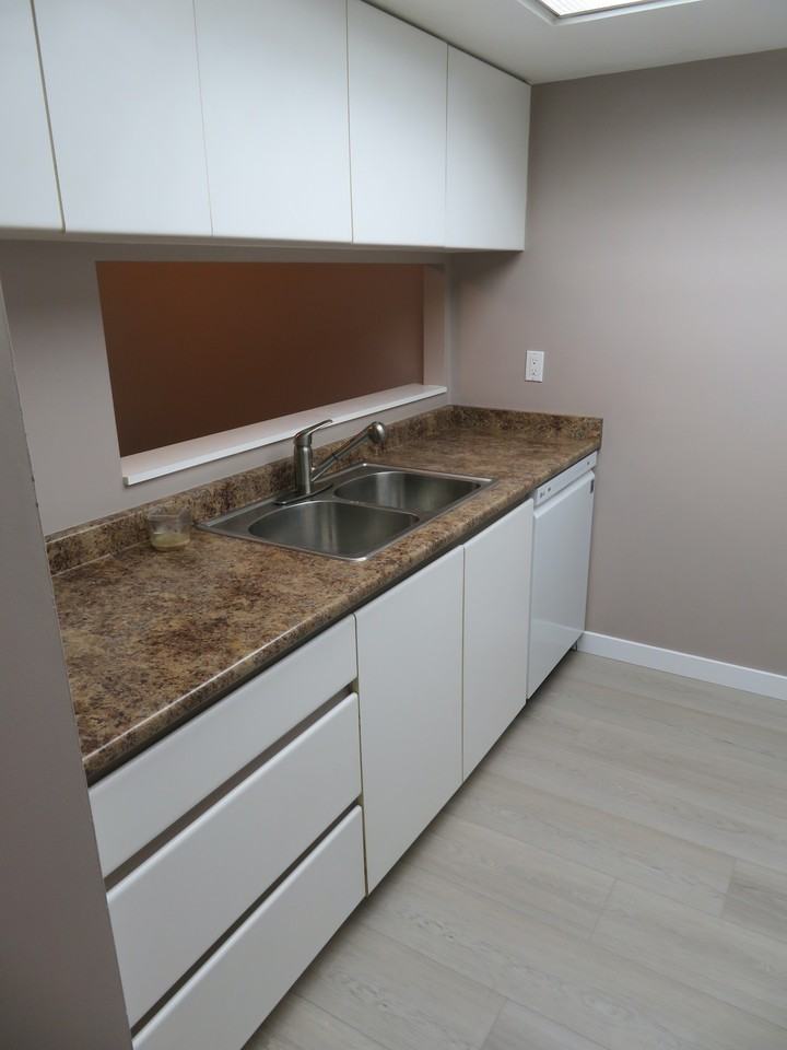 431 Pacific Street - Photo 5 of 20