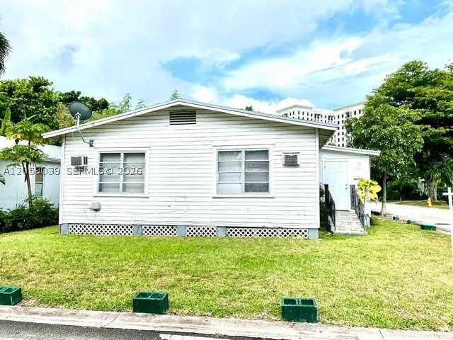 200 Florida Ave #200 - Photo 2 of 12