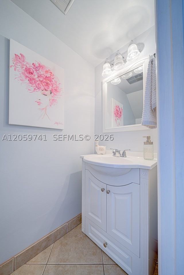 5555 Sw 67th Ave #106 - Photo 4 of 25