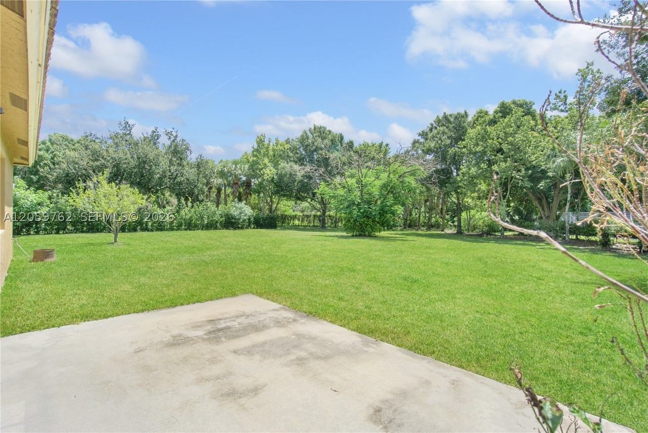 5603 Se Graham Dr #5603 - Photo 6 of 34