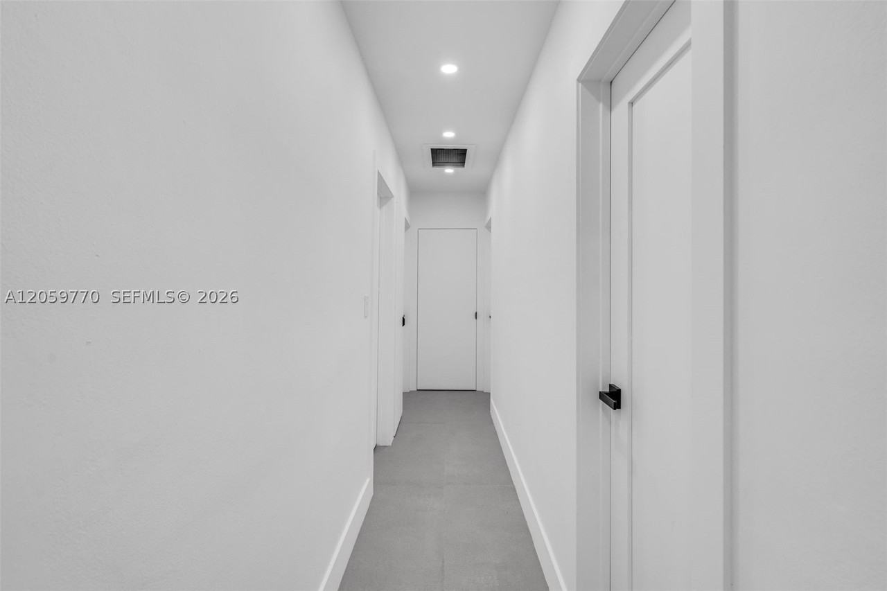 730 Nw 77th Way - Photo 7 of 15