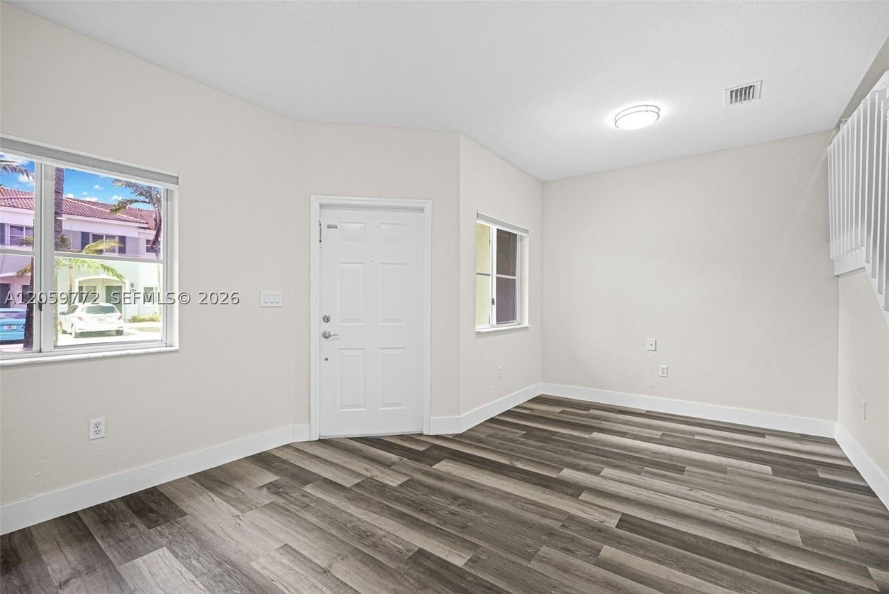 1681 Se 30th St #1681 - Photo 6 of 46