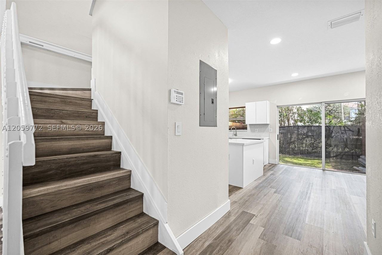 1681 Se 30th St #1681 - Photo 7 of 46