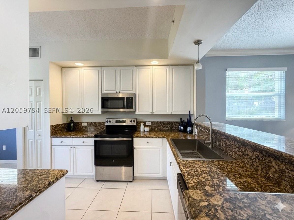 26 Royal Palm Way #201 - Photo 7 of 43