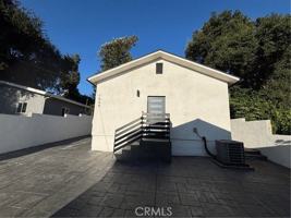featured image of 1668 Glen Ave