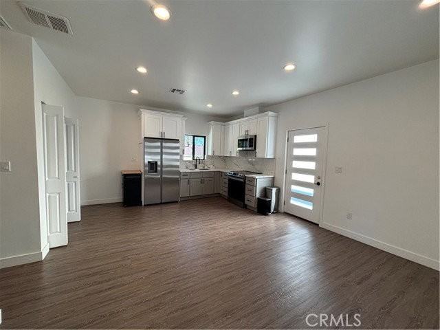 1668 Glen Ave - Photo 7 of 8