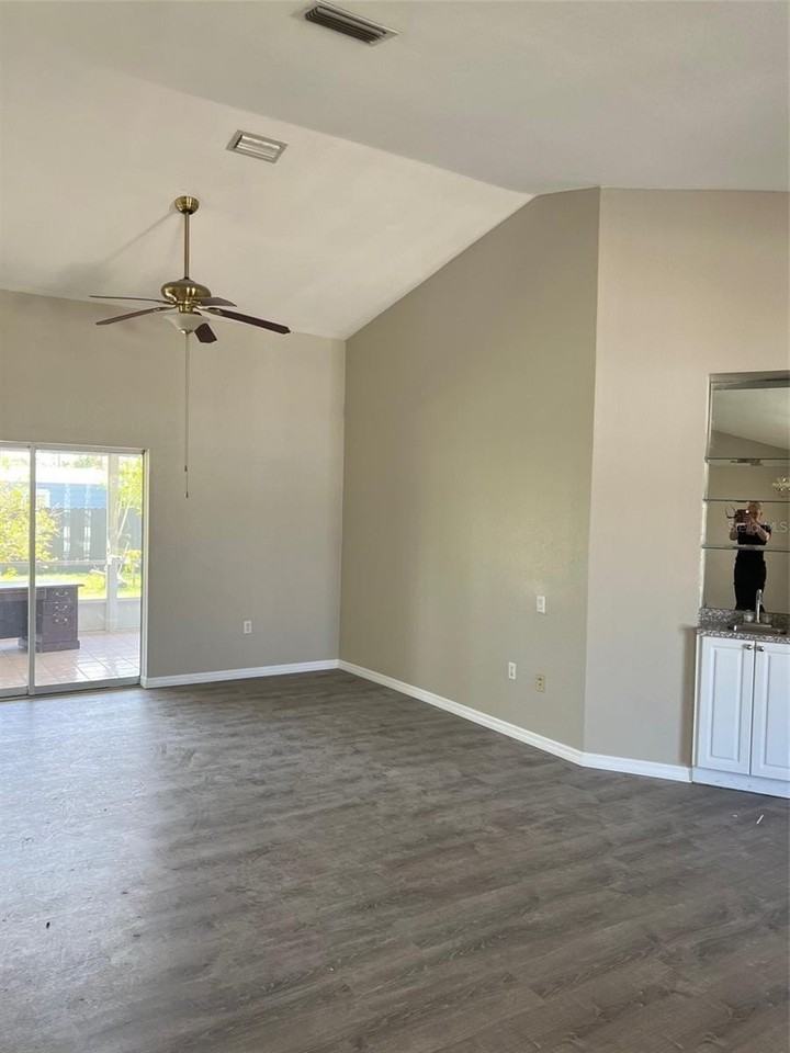 1330 Abalom St - Photo 3 of 19