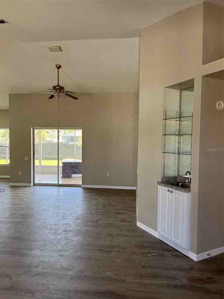 1330 Abalom St - Photo 4 of 19