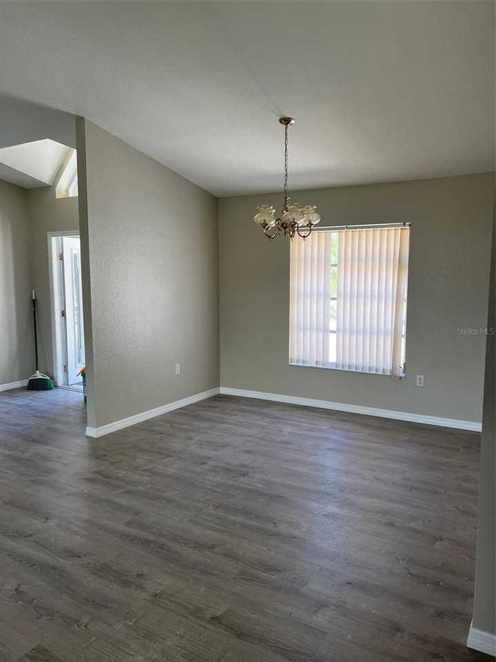 1330 Abalom St - Photo 6 of 19