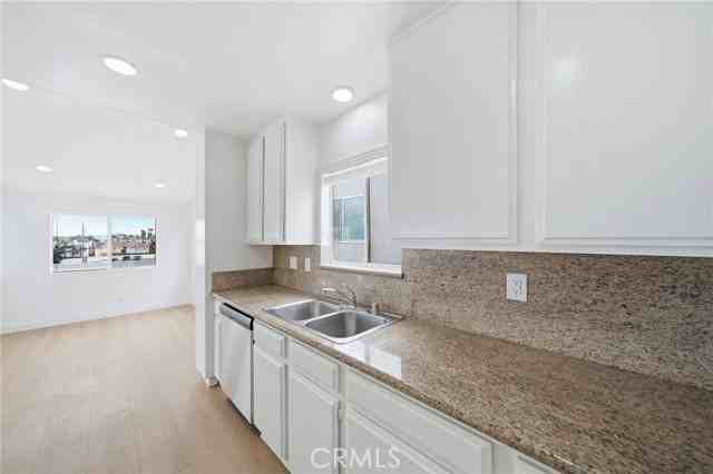 714 5th St - Photo 3 of 7