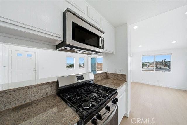 714 5th St - Photo 4 of 7