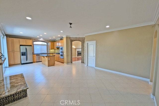 17801 Powell Pl - Photo 3 of 8