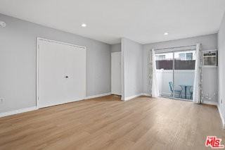 11743 Mayfield Ave #3 - Photo 4 of 8
