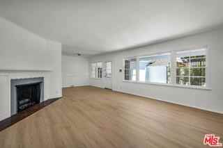315 26th St - Photo 2 of 7