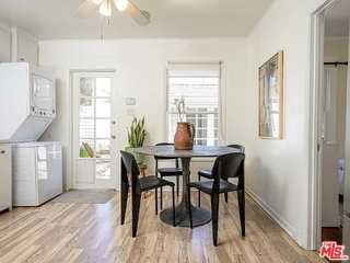 2213 Arizona Ave - Photo 6 of 8