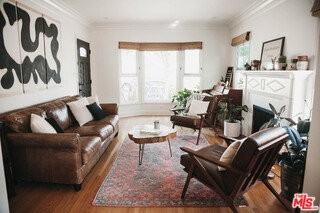 3016 Oakhurst Ave - Photo 3 of 8