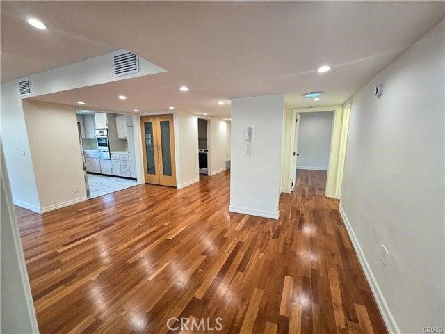 1310 Roxbury Dr #302 - Photo 6 of 8