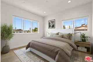 5019 Maplewood Ave #101 - Photo 7 of 8
