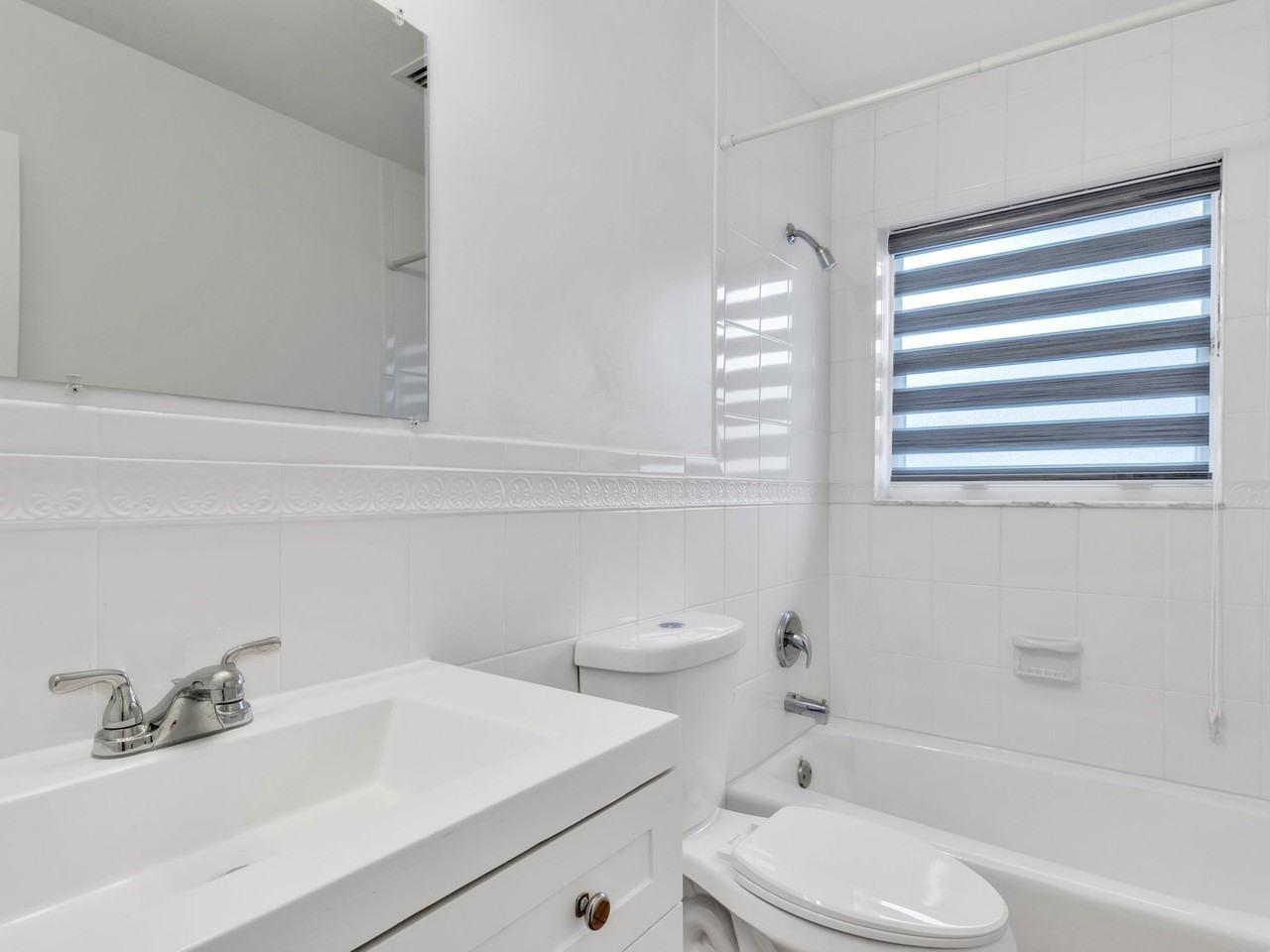 10015 Sw 85th Ter - Photo 7 of 8
