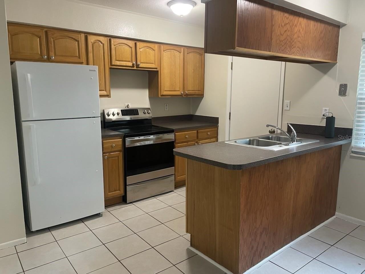 216 Bennett St - Photo 2 of 9
