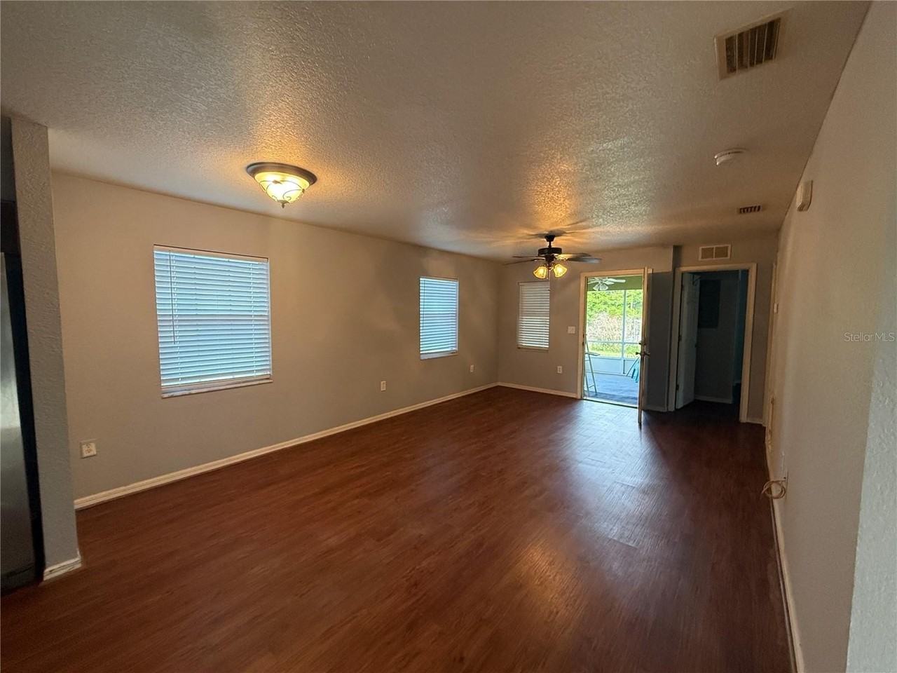 202 Owens Rd - Photo 4 of 17