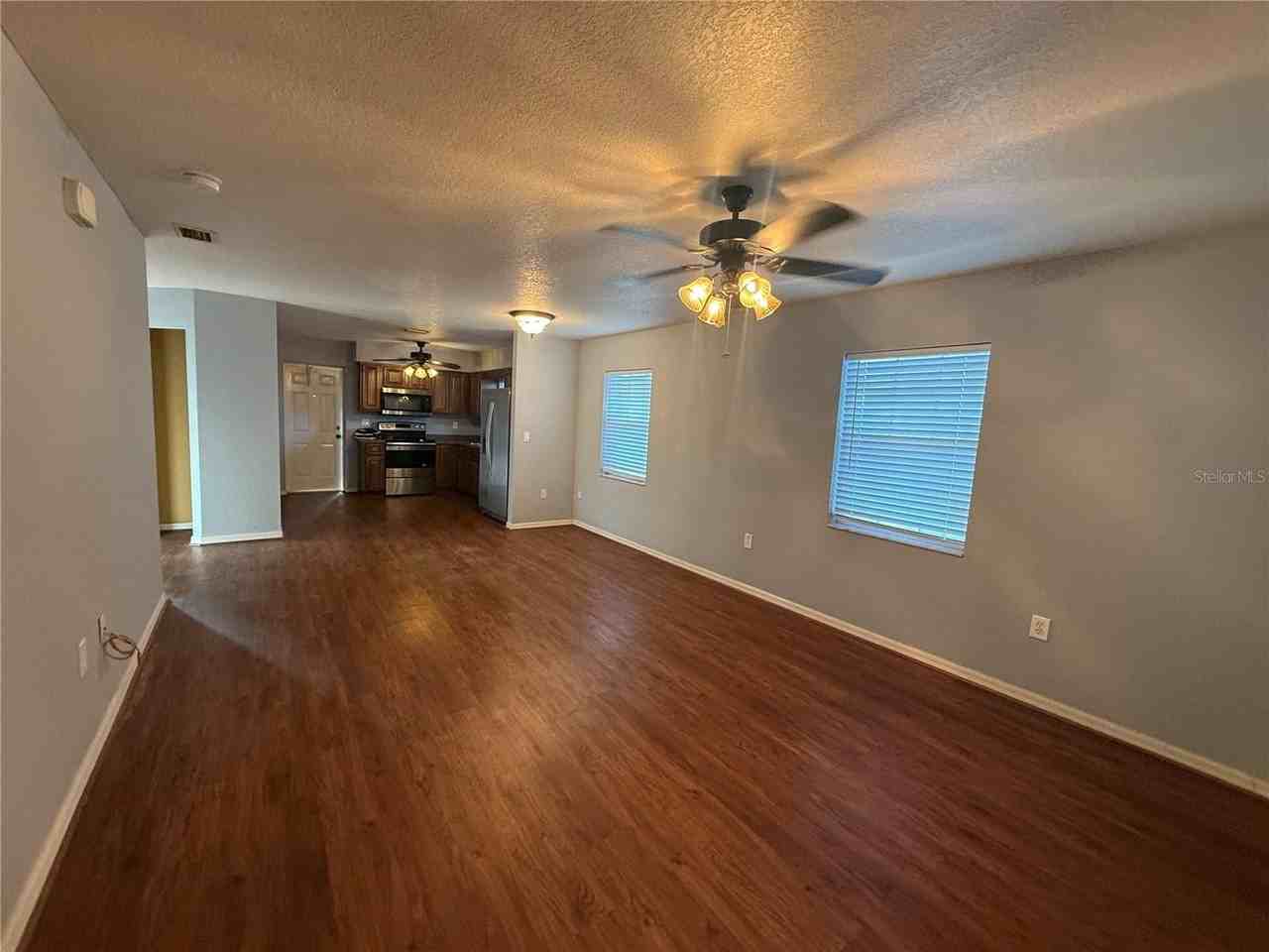 202 Owens Rd - Photo 5 of 17