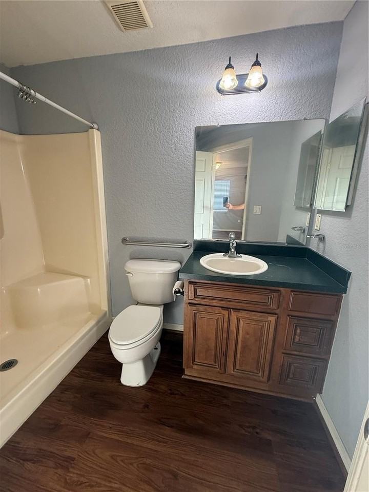 202 Owens Rd - Photo 6 of 17