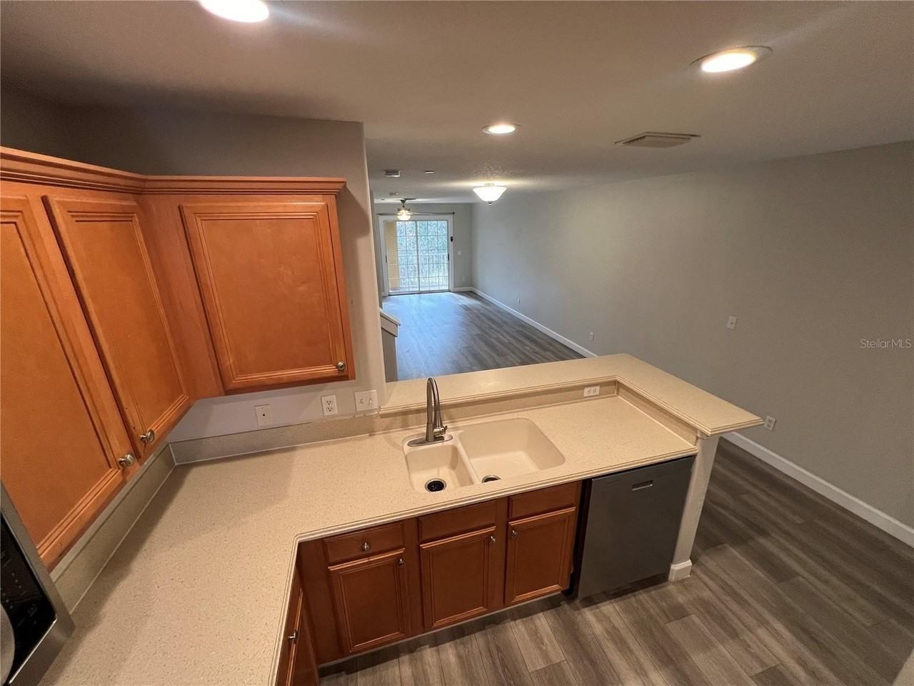 7350 Black Walnut Way - Photo 4 of 50