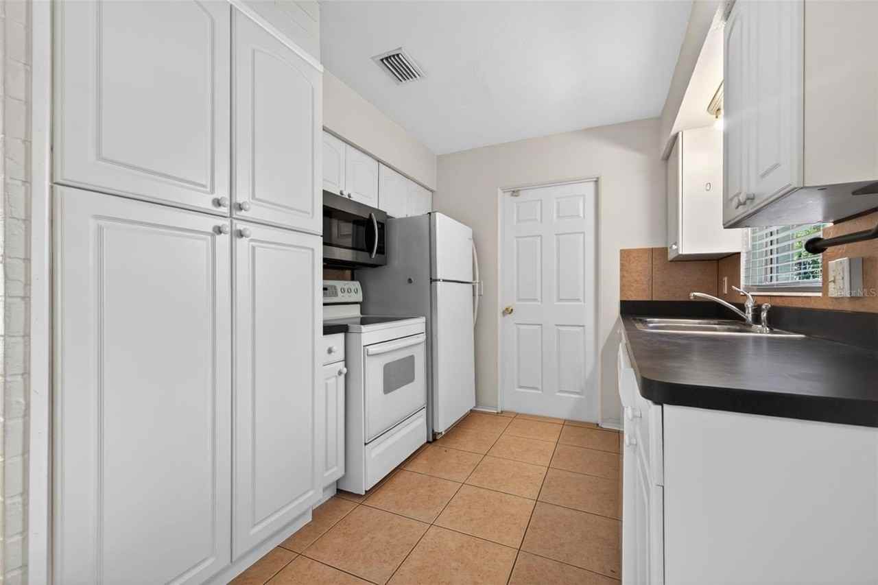 11234 68th Ave - Photo 4 of 10