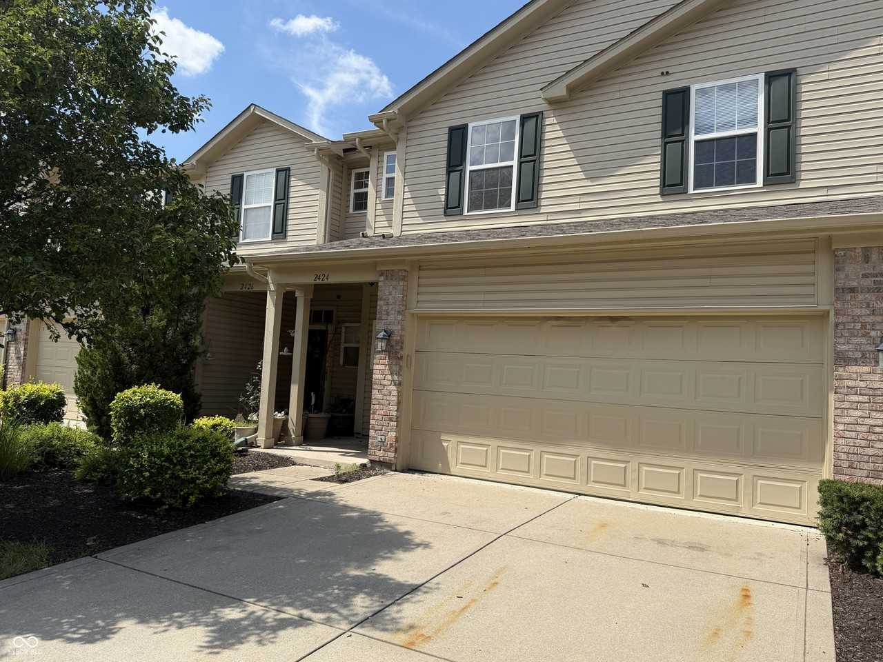 2424 Boyer Ln - Photo 2 of 50