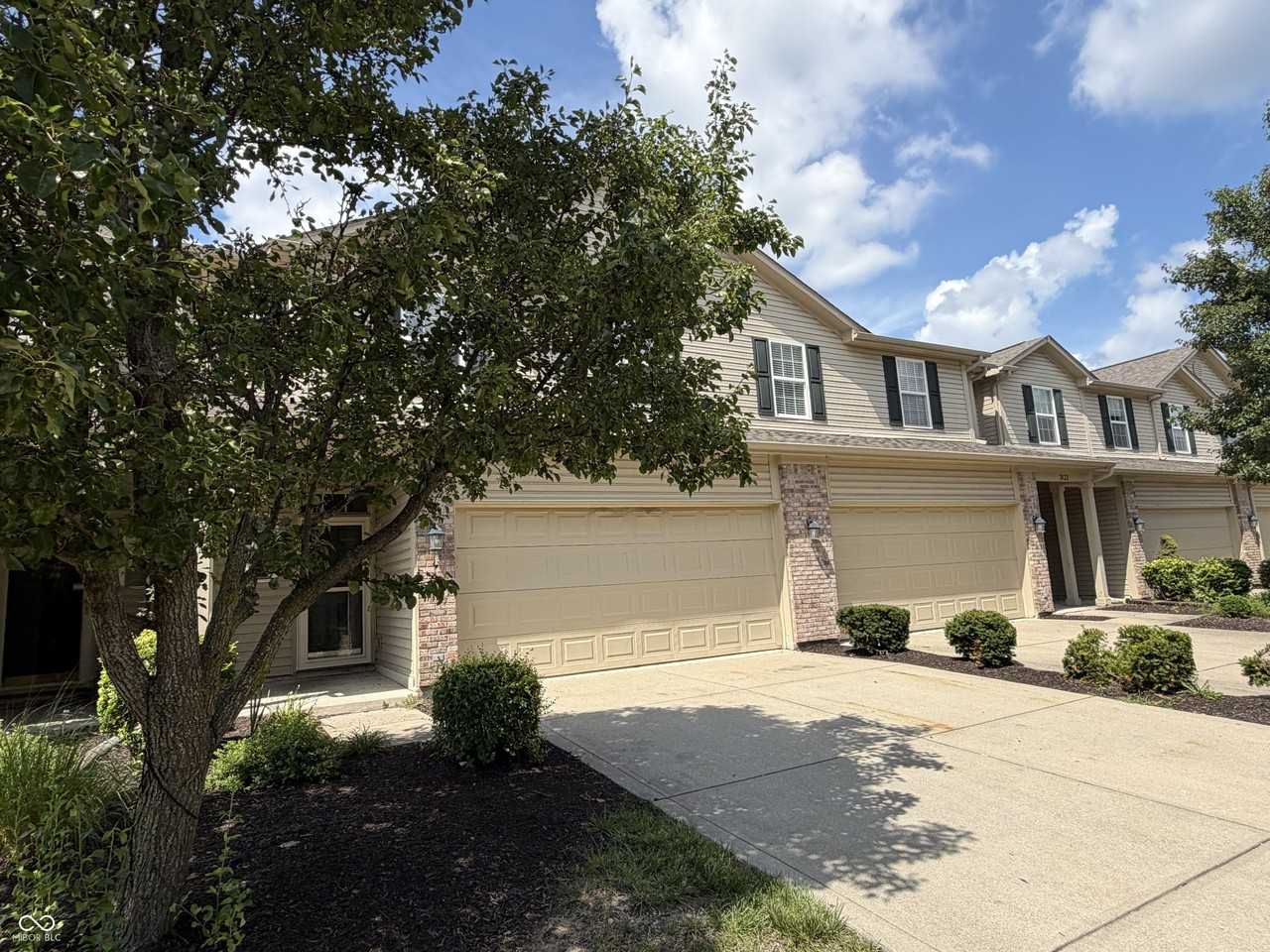 2424 Boyer Ln - Photo 5 of 50