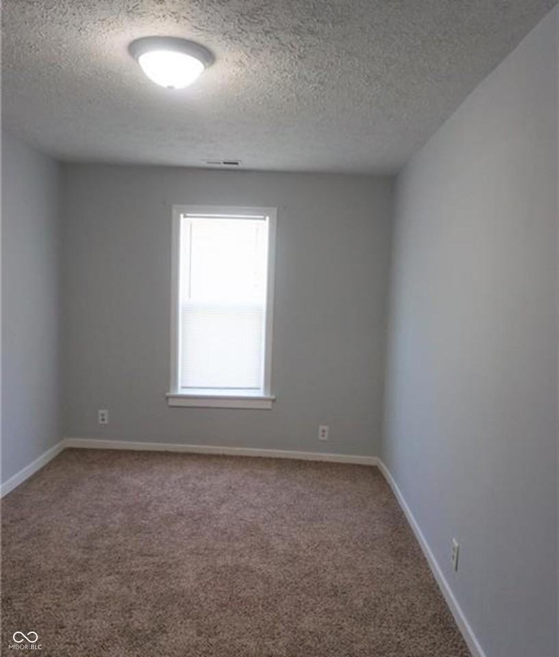 33 1/2 Miley Ave - Photo 5 of 6