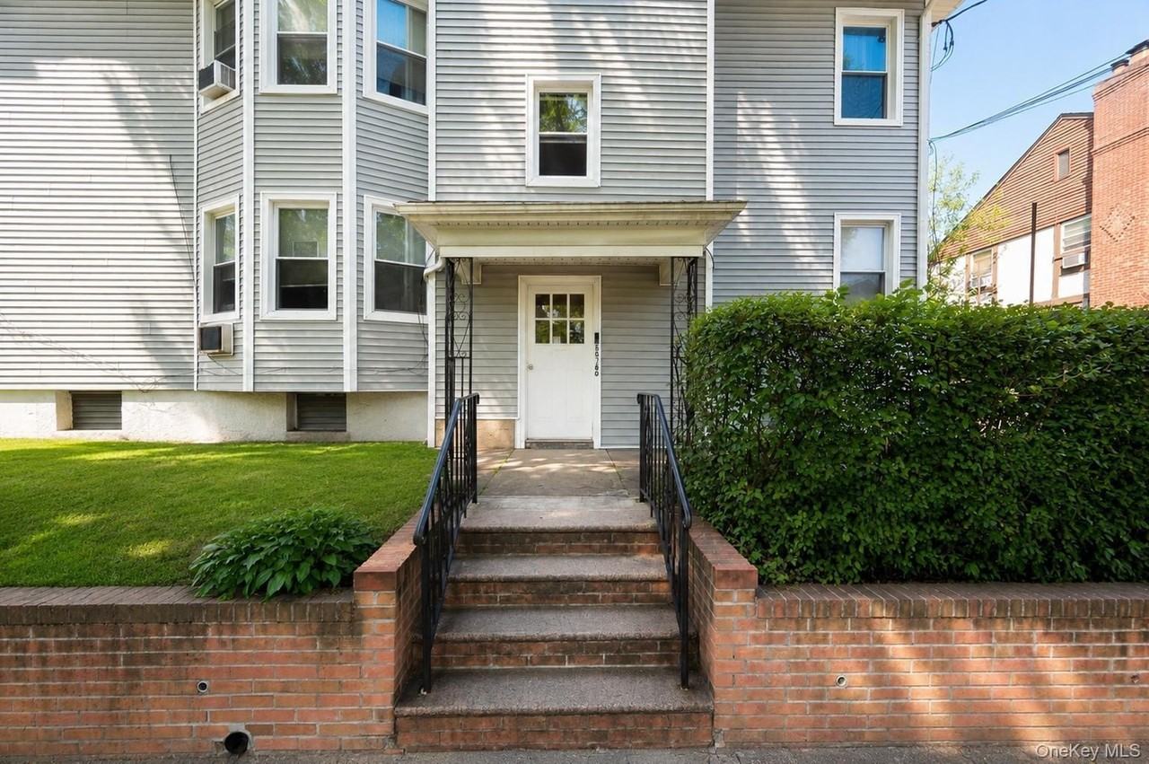 8566 151st St #3 - Photo 2 of 16