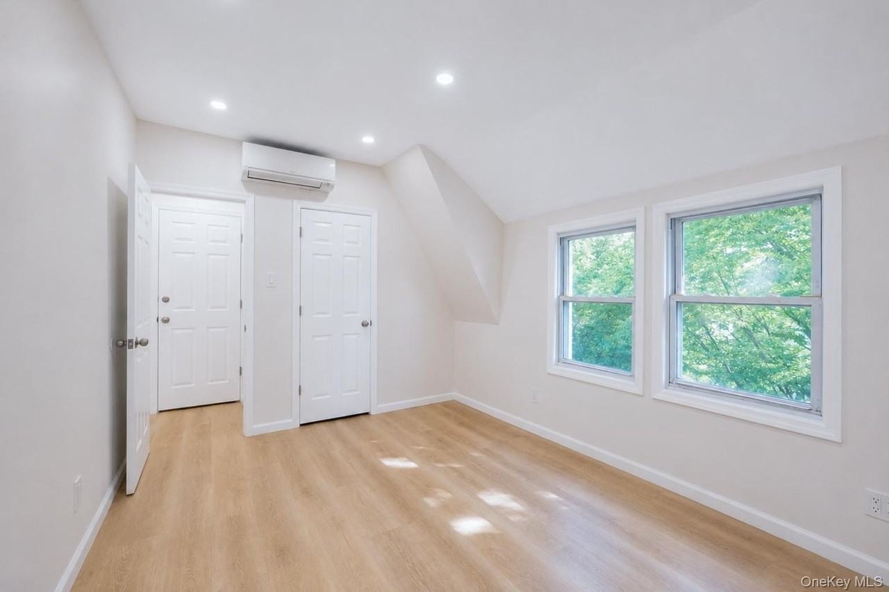 8566 151st St #3 - Photo 3 of 16