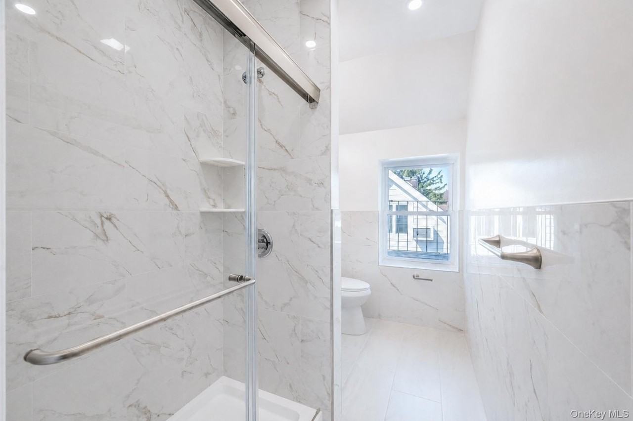 8566 151st St #3 - Photo 5 of 16