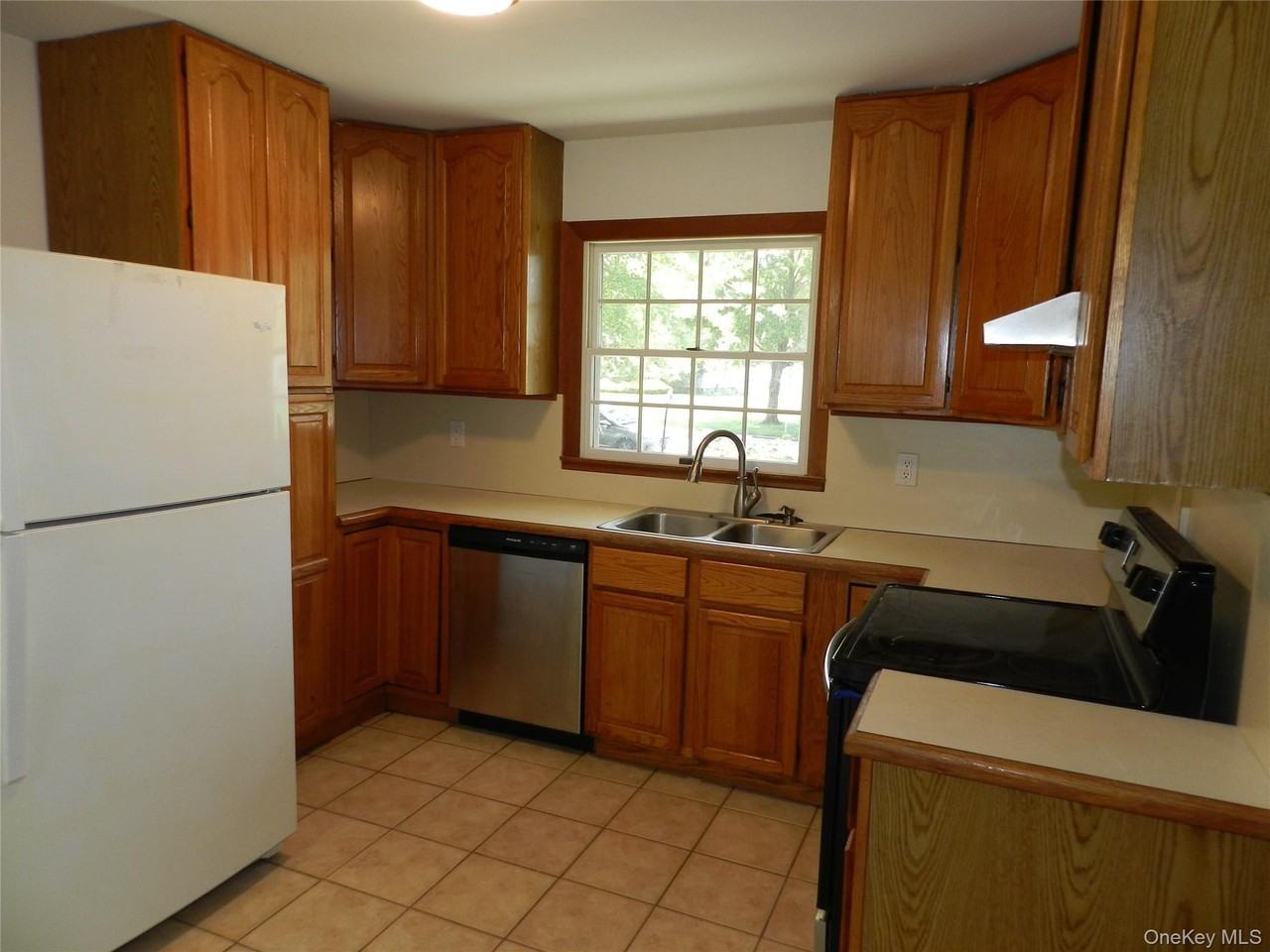 61 Jarvin Rd - Photo 7 of 19