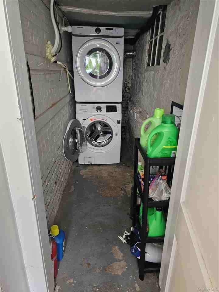 29 Devoe St #BS - Photo 7 of 8