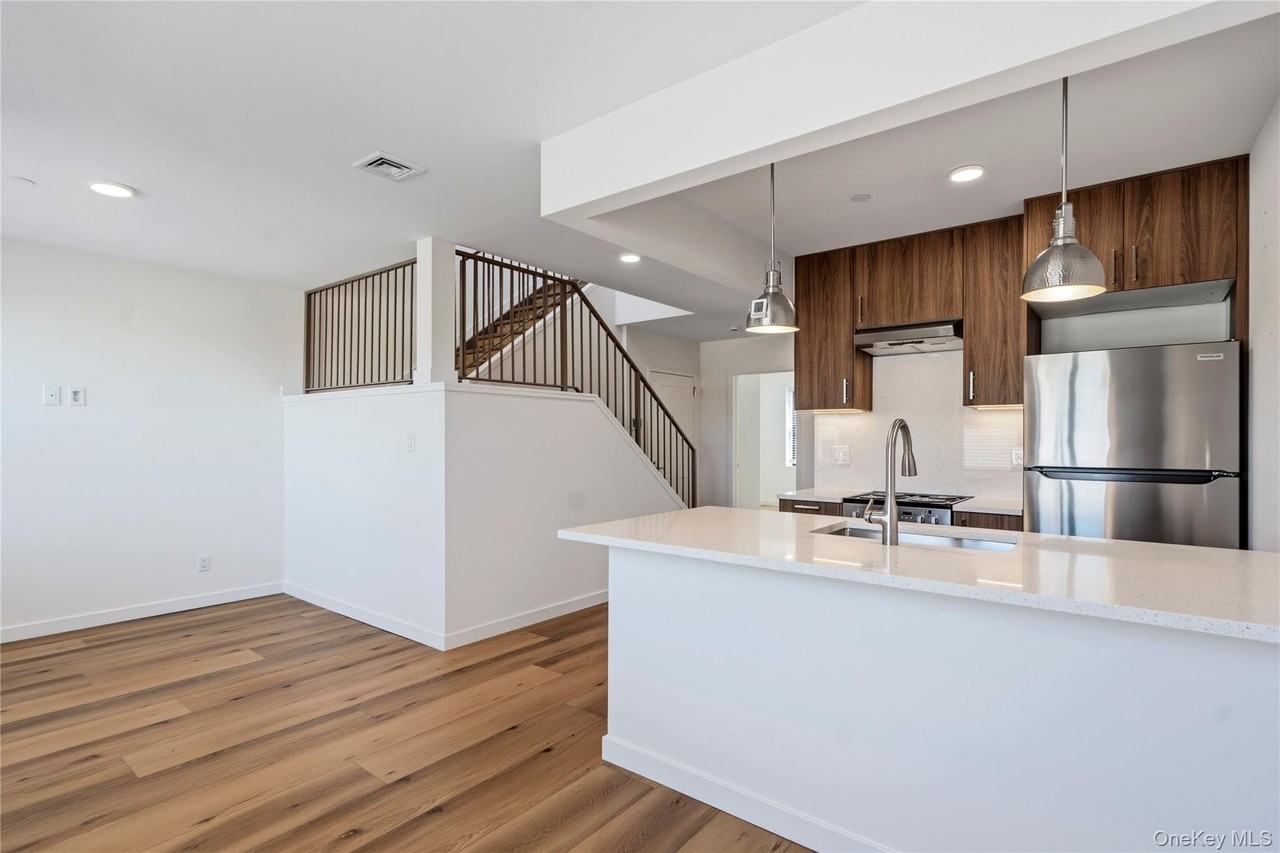 6245 60th St #2 - Photo 3 of 21